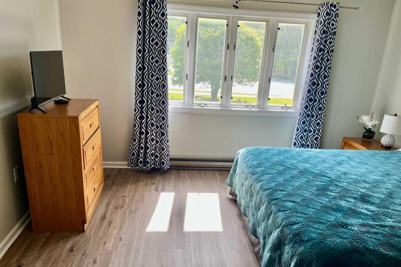 Lincoln Condo With Views, Pool, Hot Tub And Balcony! المظهر الخارجي الصورة